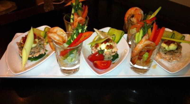 The Crescent Beach Hotel Baku Extérieur photo