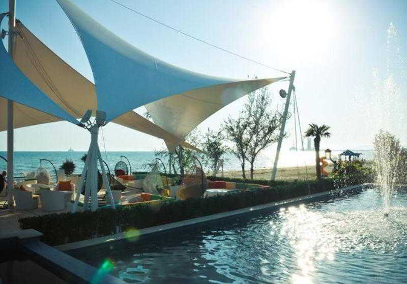 The Crescent Beach Hotel Baku Extérieur photo