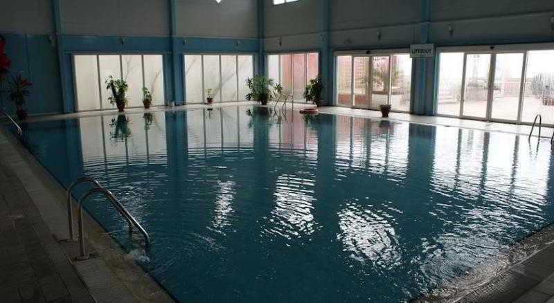 The Crescent Beach Hotel Baku Extérieur photo