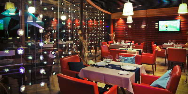 The Crescent Beach Hotel Baku Extérieur photo